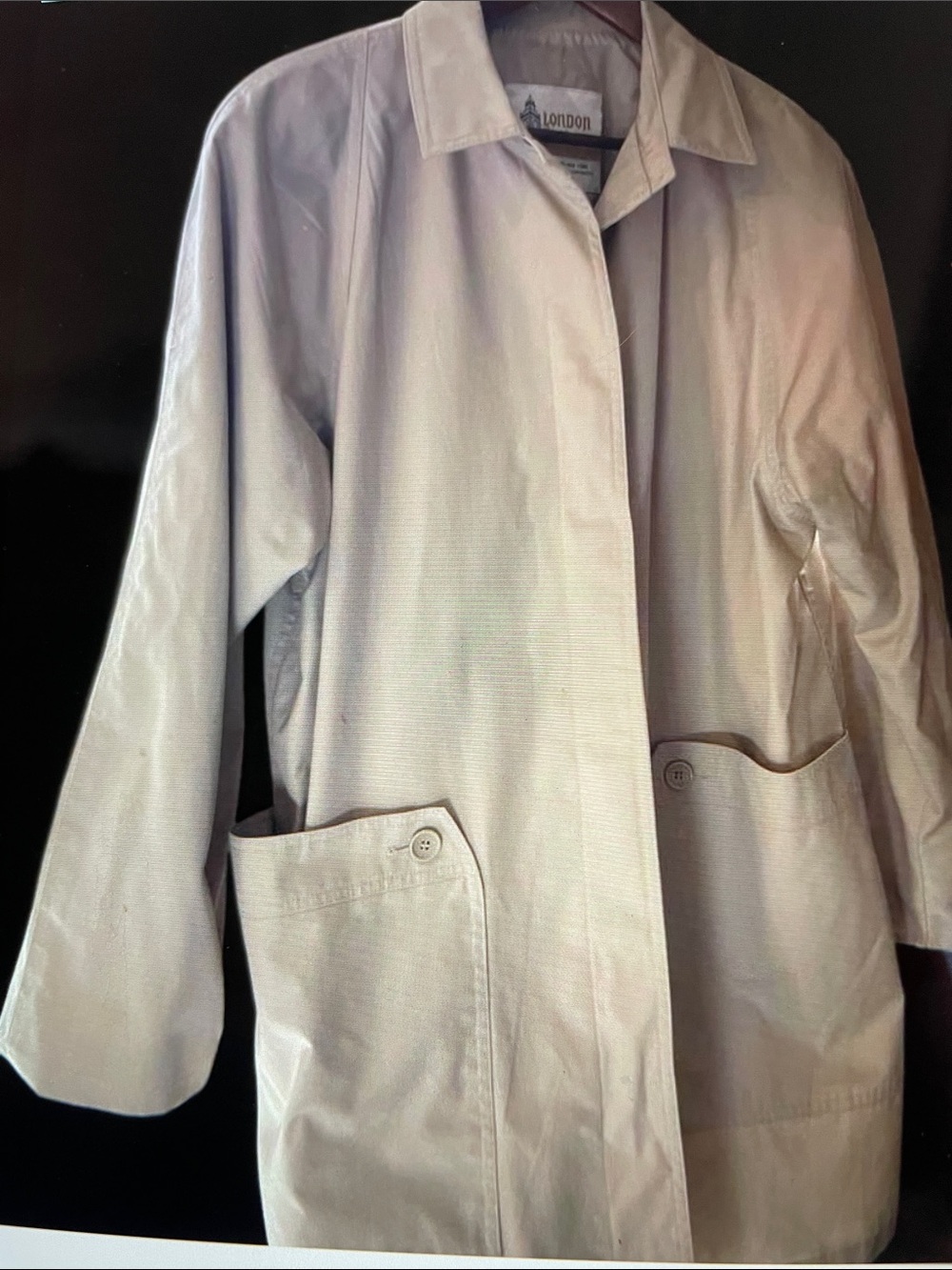 London Fog mens Beige Trench Coat - Classic Single-Breasted Design